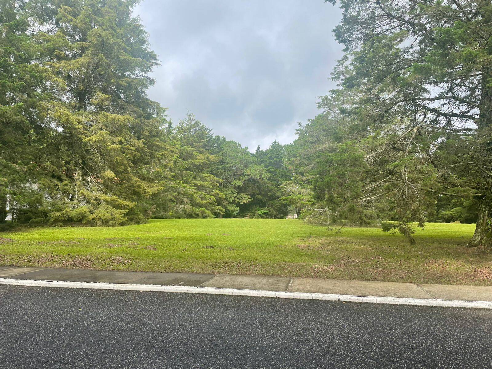 #411 - Área para Venta en Ciudad de Guatemala - Guatemala