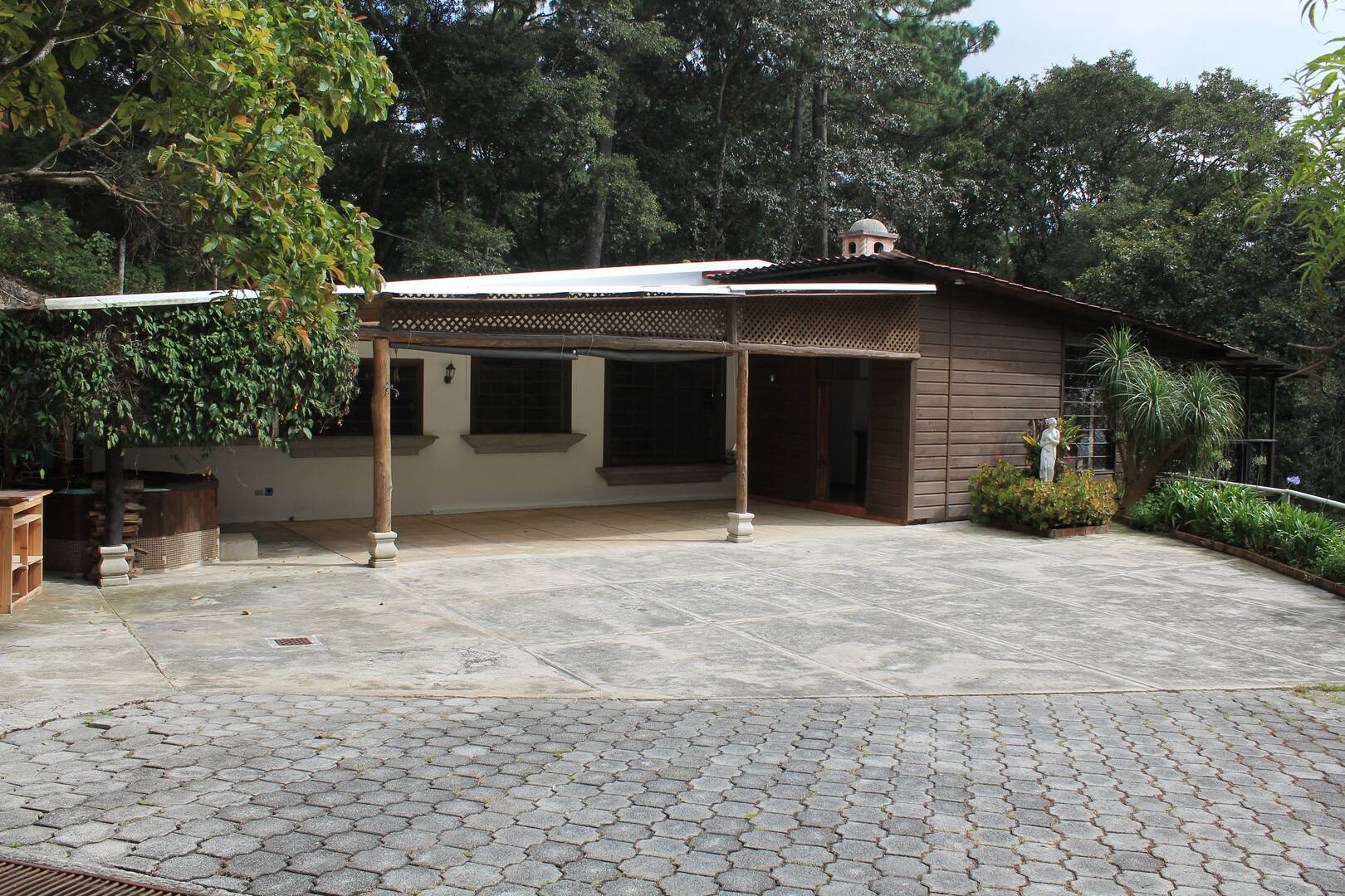 Pérgola yo parqueo techado