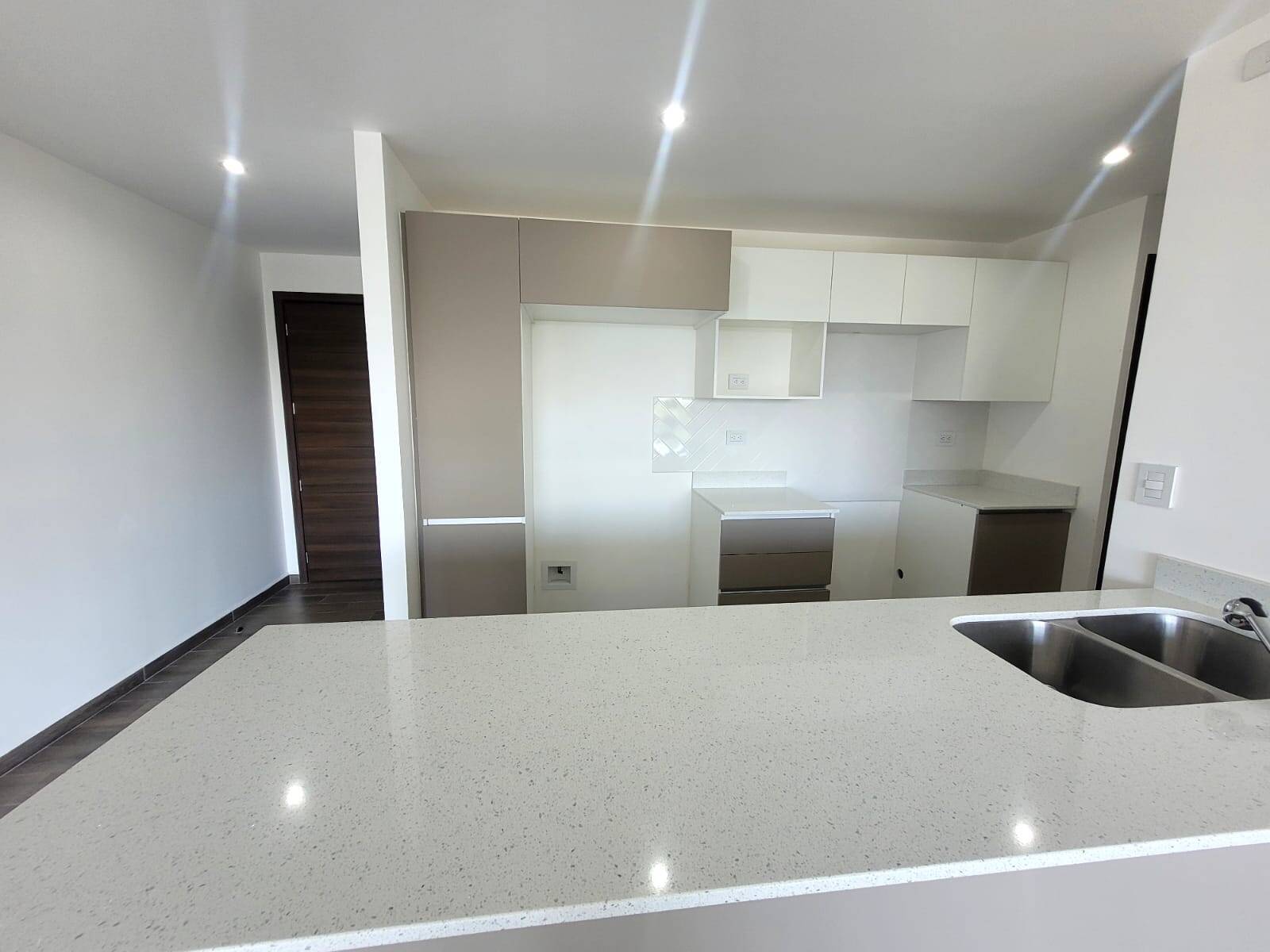 #598 - Apartamento para Alquiler en Ciudad de Guatemala - Guatemala