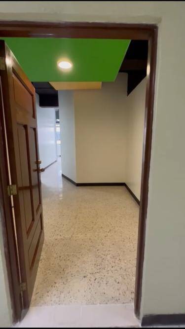 #704 - Oficina para Alquiler en Ciudad de Guatemala - Guatemala