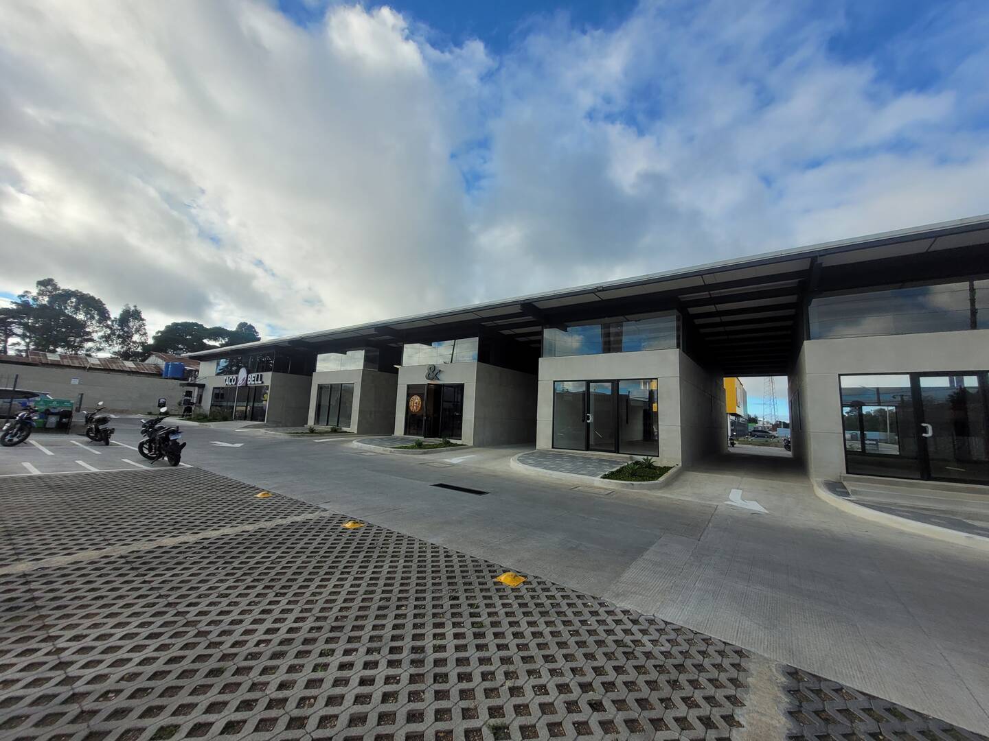 #758 - Oficina para Venta en Ciudad de Guatemala - Guatemala