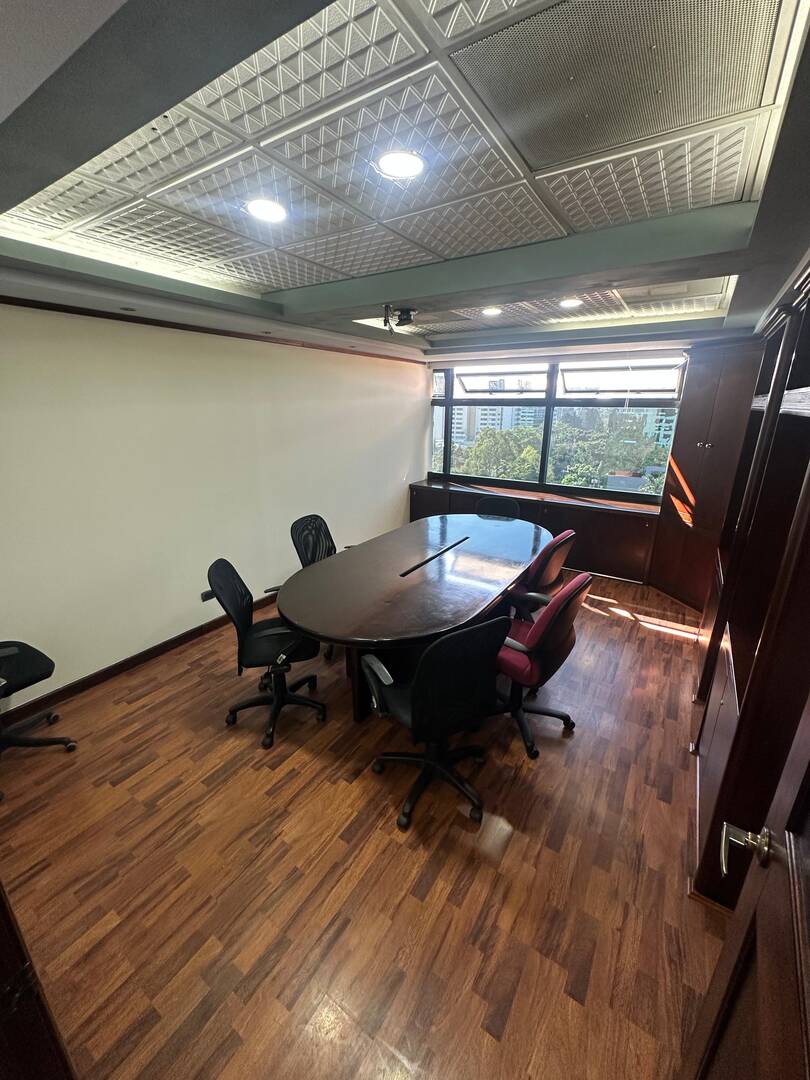 #900 - Oficina para Alquiler en Ciudad de Guatemala - Guatemala