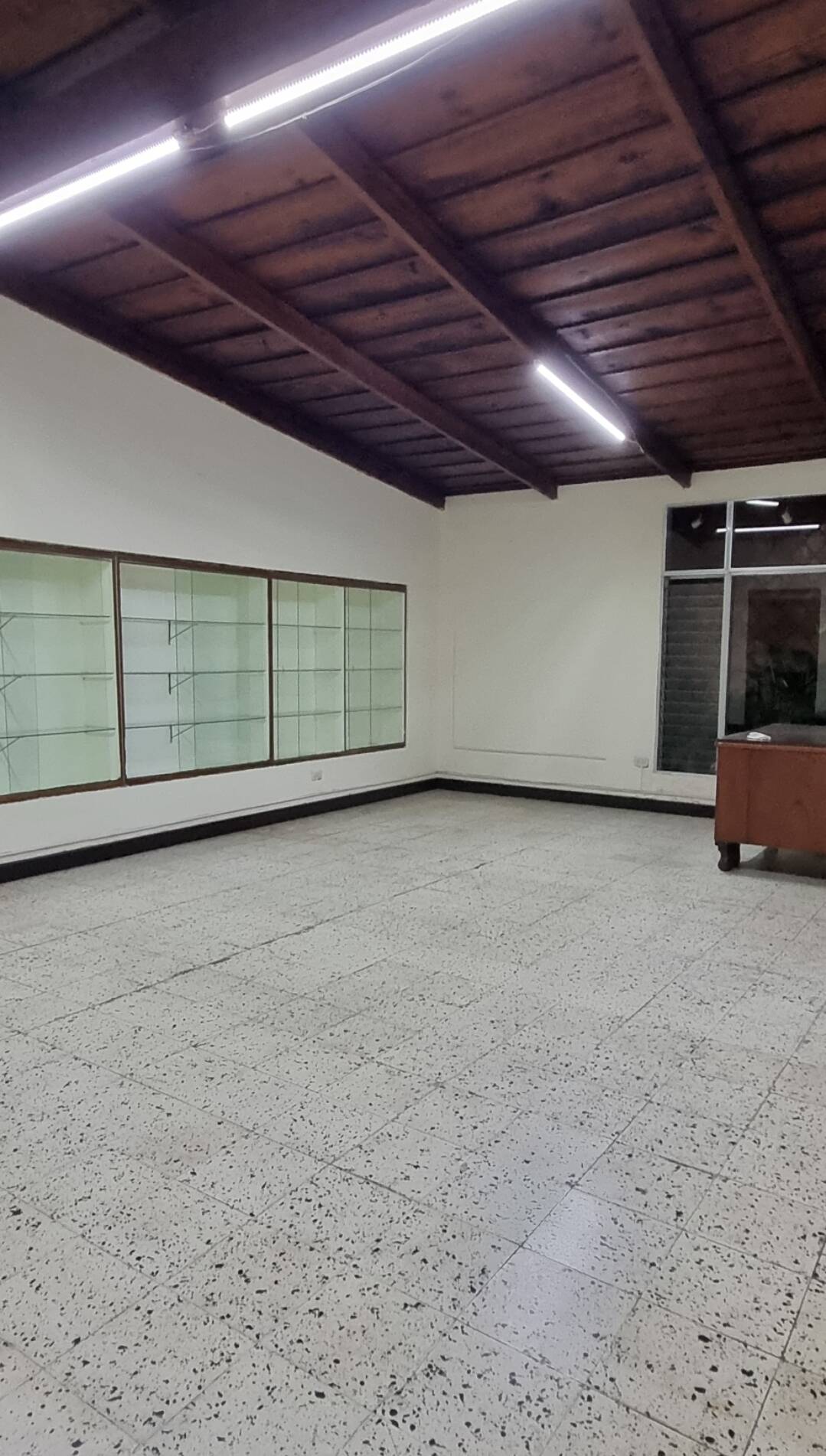 #909 - Casa para Alquiler en Ciudad de Guatemala - Guatemala