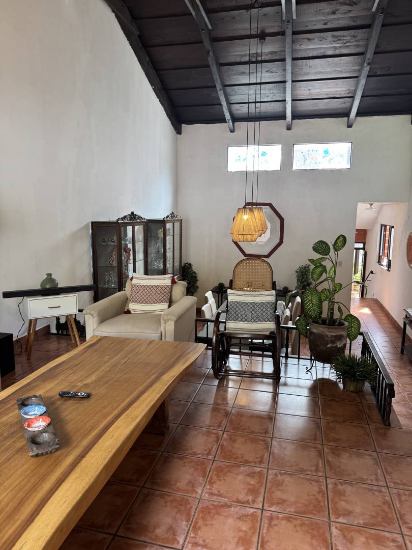 #927 - Casa para Venta en Ciudad de Guatemala - Guatemala