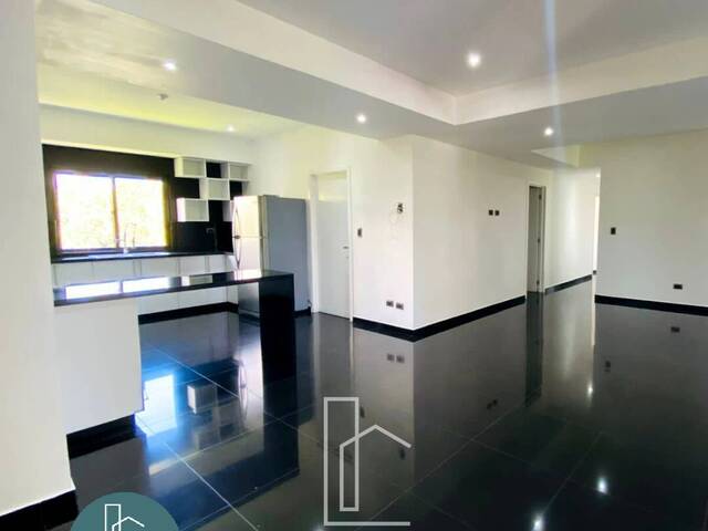 Apartamento para Venta en Ciudad de Guatemala - 2