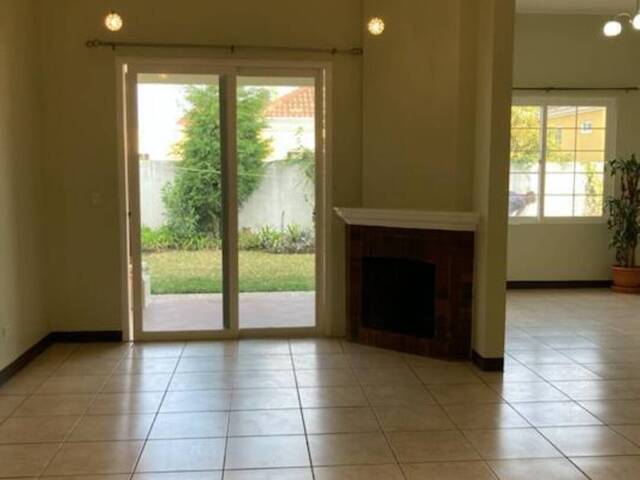 #918 - Casa para Venta en Ciudad de Guatemala - Guatemala - 2