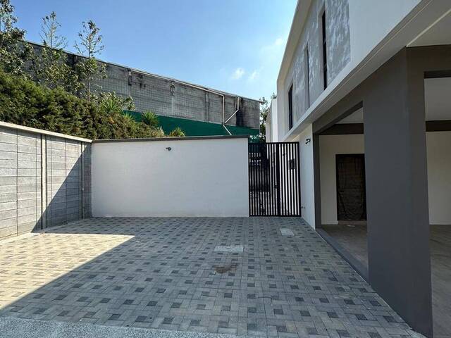 #921 - Casa para Venta en Ciudad de Guatemala - Guatemala - 3