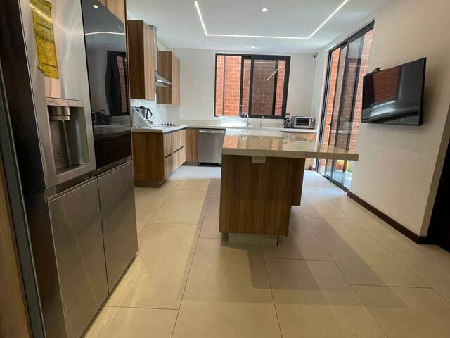 #923 - Casa para Alquiler en Ciudad de Guatemala - Guatemala