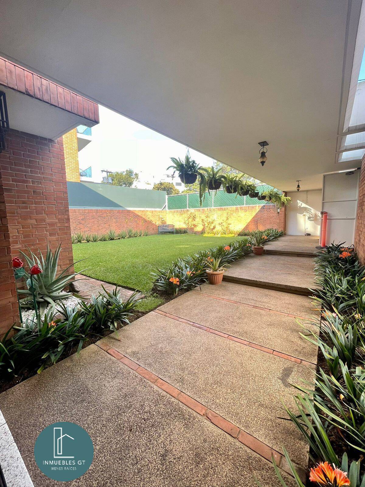 CASA EN RENTA, en ZONA 15 VH1 - Miniatura 23