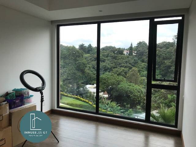 Apartamento nuevo en Oakland con espectacular vista a bosque! - Miniatura 10