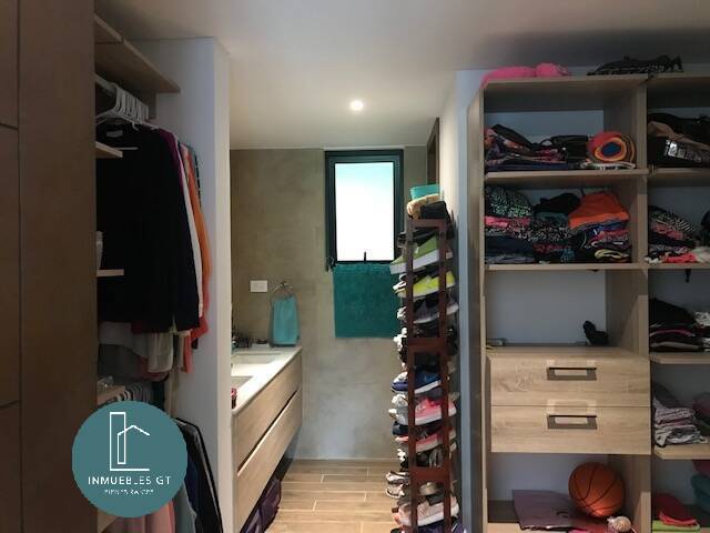 Apartamento nuevo en Oakland con espectacular vista a bosque! - Miniatura 15
