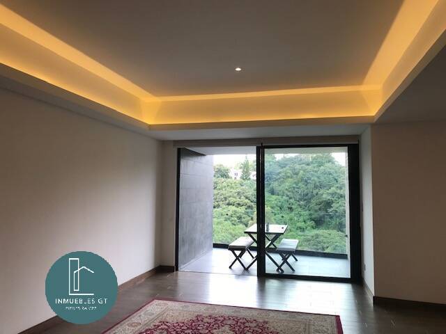Apartamento nuevo en Oakland con espectacular vista a bosque! - Image 2