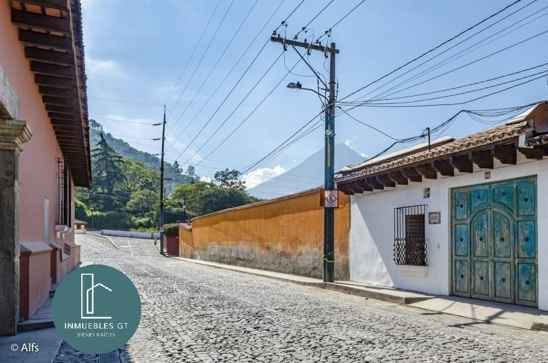 VENDO linda casa en Antigua Guatemala 475,000 - Image 1