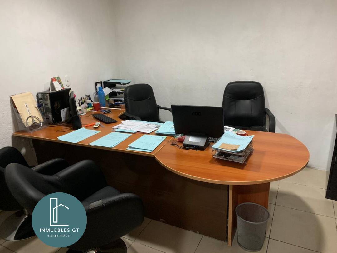 Alquilo bodega en zona 10 de 1500 m2 de 2 niveles - Image 2