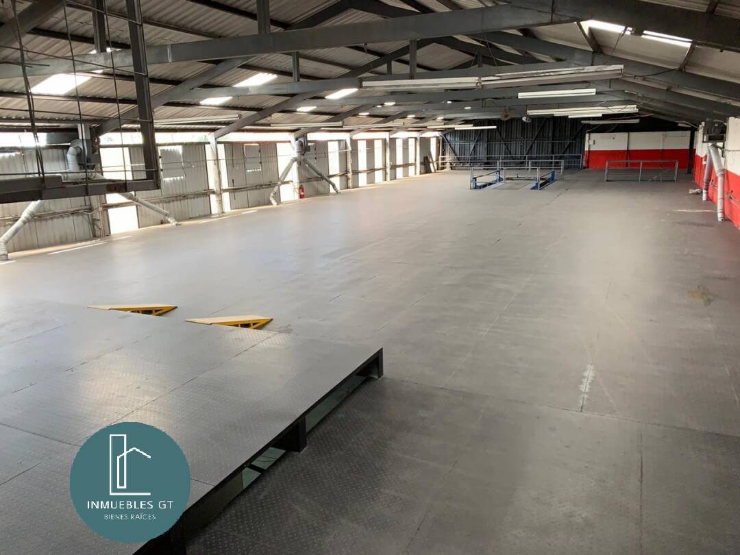 Alquilo bodega en zona 10 de 1500 m2 de 2 niveles - Miniatura 6