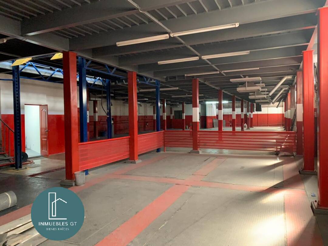 Alquilo bodega en zona 10 de 1500 m2 de 2 niveles - Miniatura 7