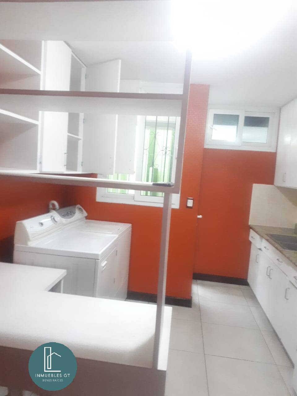 ALQUILO RENTA casa zona 15 $900 con mantenimiento - Image 1