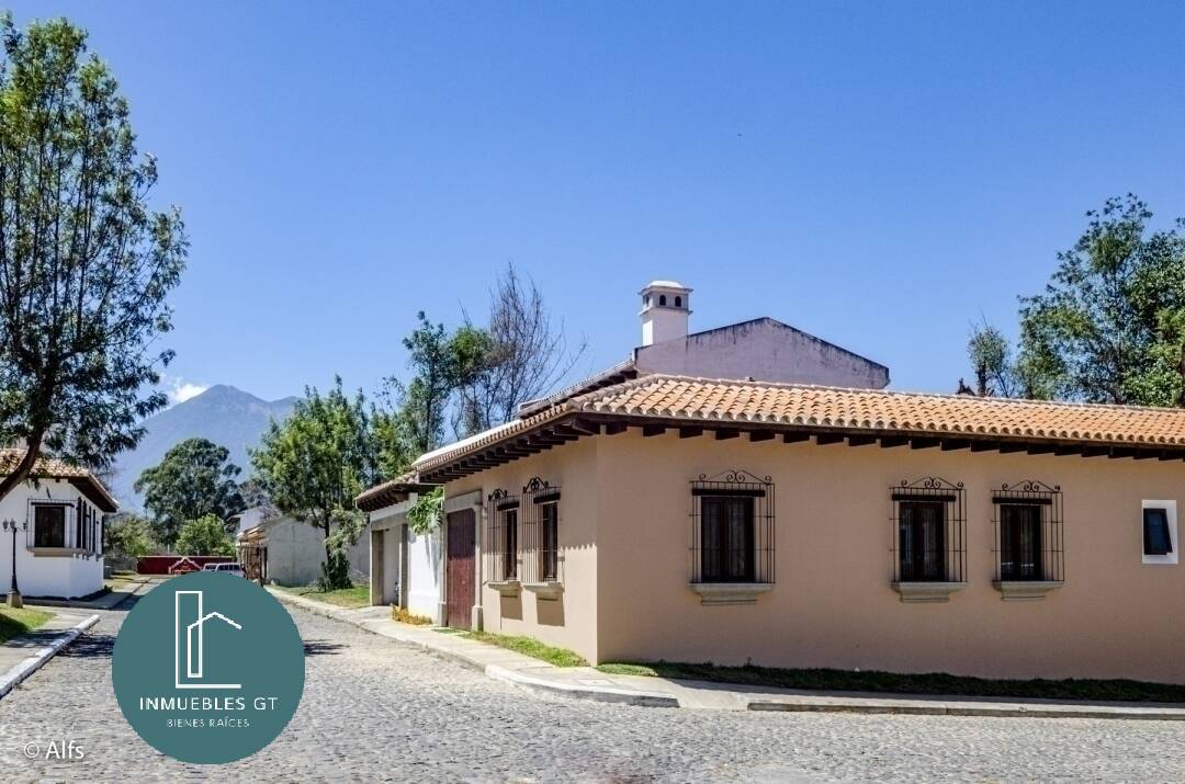 VENDO linda casa en Antigua Guatemala $199000 - Image 2