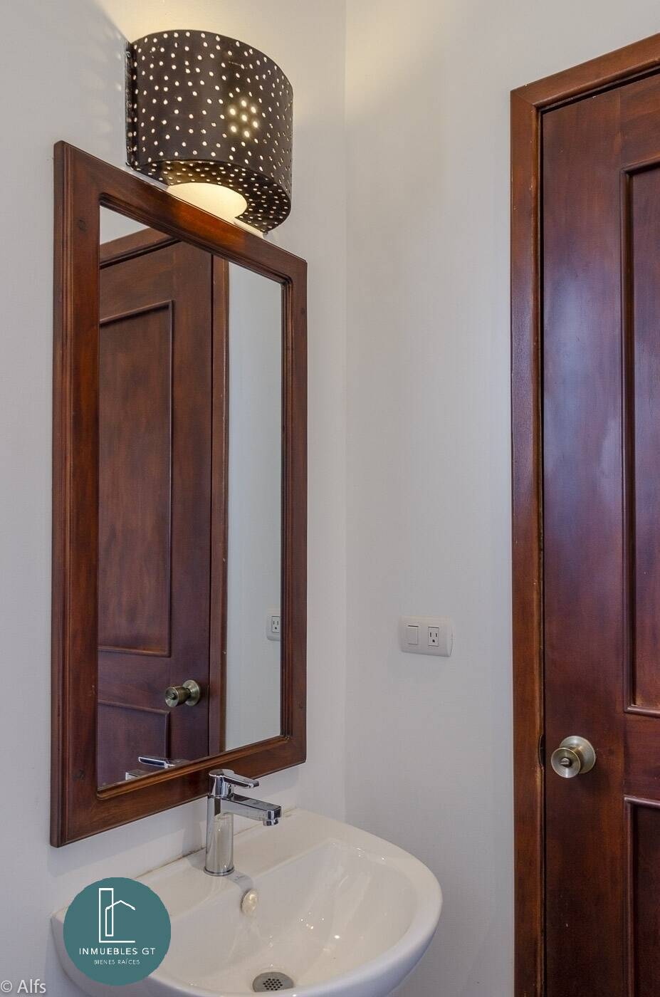 VENDO linda casa en Antigua Guatemala $199000 - Miniatura 20