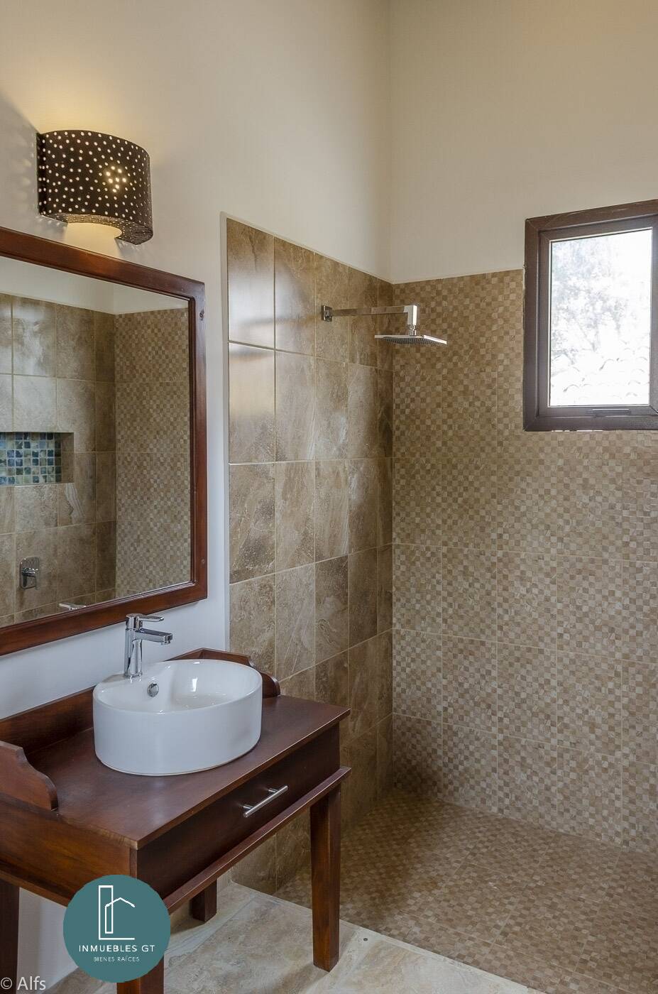 VENDO linda casa en Antigua Guatemala $199000 - Miniatura 14