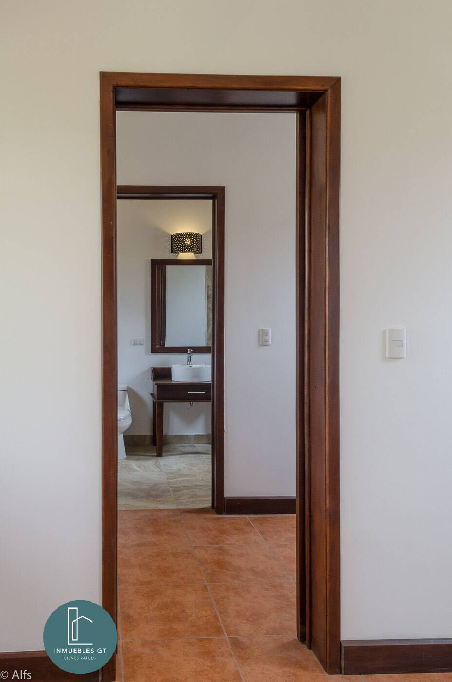 VENDO linda casa en Antigua Guatemala $199000 - Miniatura 12