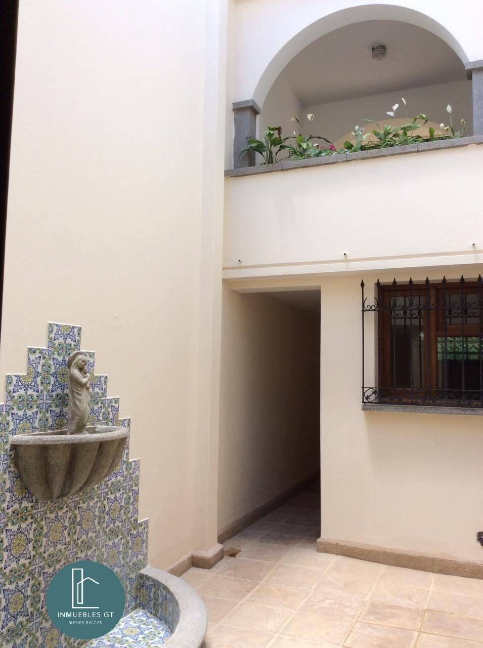 AA56AC ALQUILO TOWNHOUSE zona 10 $1900 - Miniatura 15