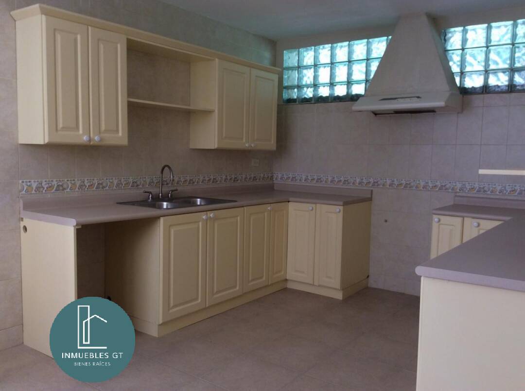 AA56AC ALQUILO TOWNHOUSE zona 10 $1900 - Miniatura 13