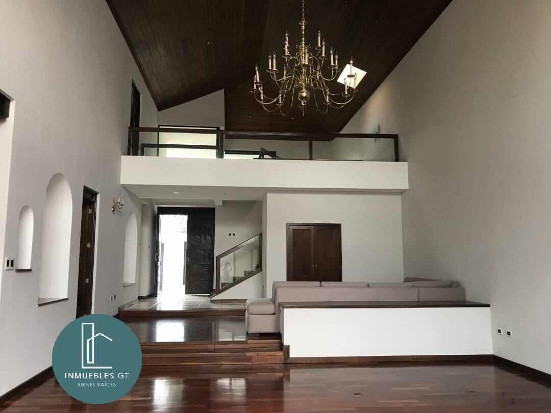 Alquilo grande y exclusiva casa en Jacarandas de Cayalá zona 16 - Miniatura 7