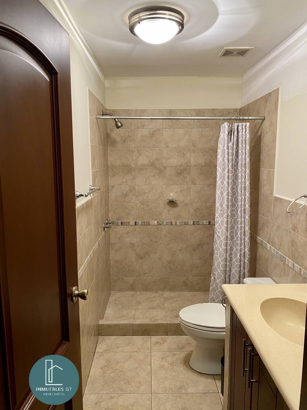 Alquilo a excelente precio apartamento en 12 calle zona 14 - Miniatura 10
