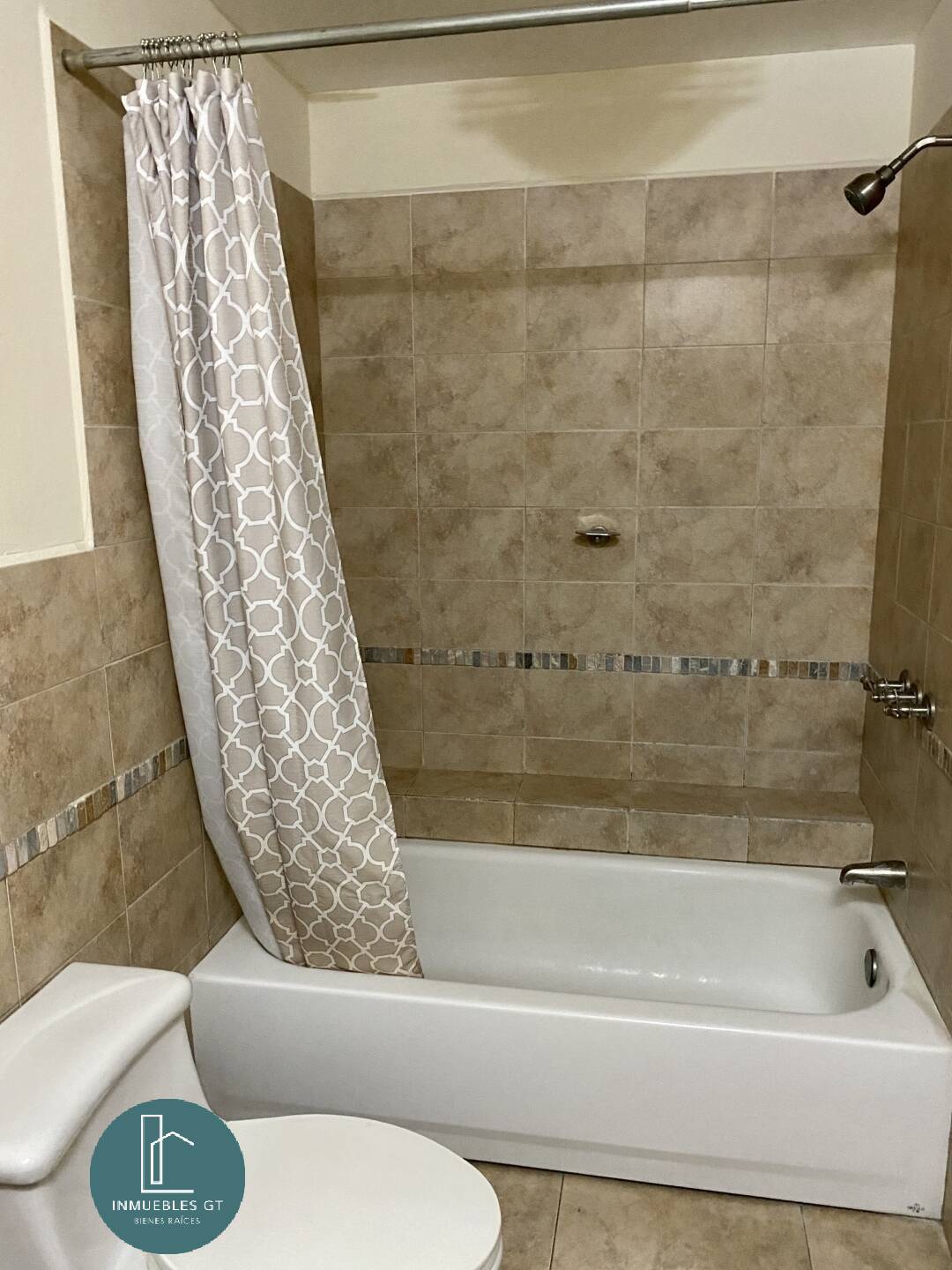 Alquilo a excelente precio apartamento en 12 calle zona 14 - Miniatura 12