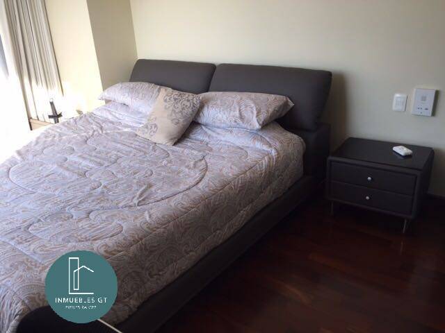Apartamento en Venta con Excelente ubicación en zona 10. - Image 5