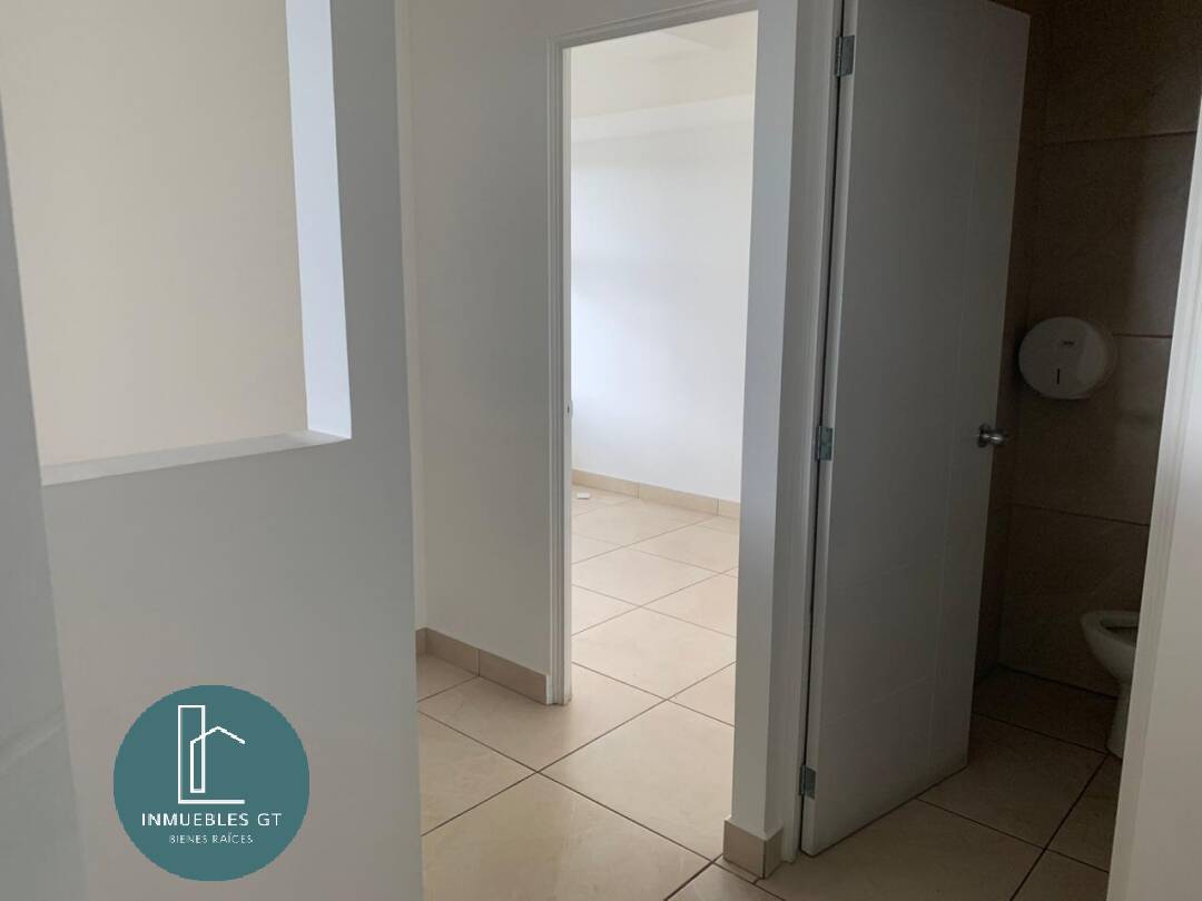 Vendo Ofibodega en Condado Naranjo 130 m2 sector mucho auge - Image 3