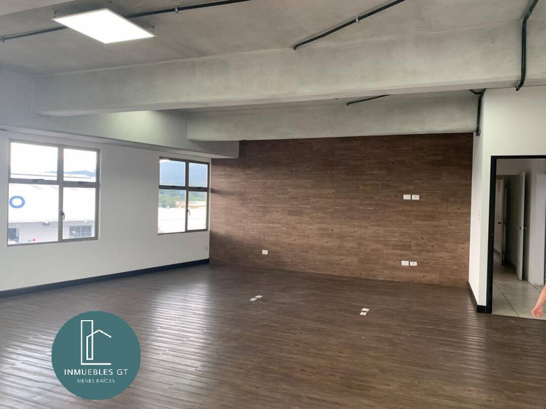 Vendo Ofibodega en Condado Naranjo 130 m2 sector mucho auge - Image 1