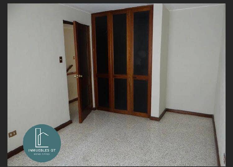 Alquilo casa dentro de condominio en zona 10 - Miniatura 11