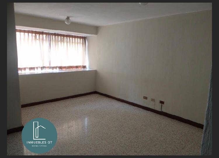 Alquilo casa dentro de condominio en zona 10 - Miniatura 12