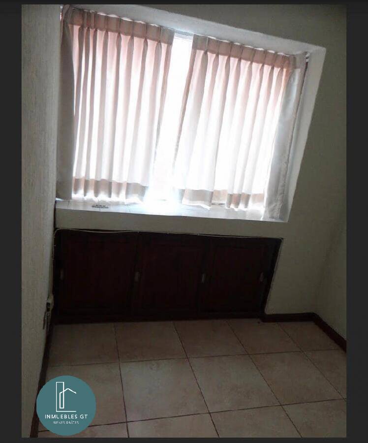 Alquilo casa dentro de condominio en zona 10 - Miniatura 9
