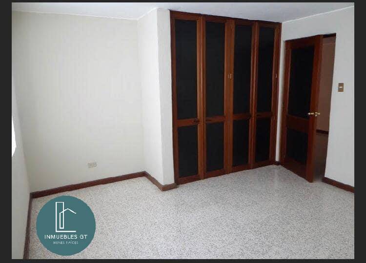 Alquilo casa dentro de condominio en zona 10 - Miniatura 14