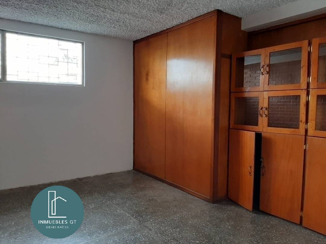 Propiedad de esquina en VENTA ubicada en colonia el Maestro - Image 4