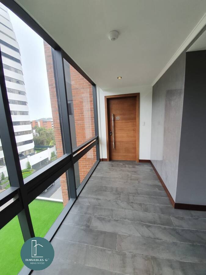 Vendo Apartamento en Edificio Ikonia zona 14 - Miniatura 7