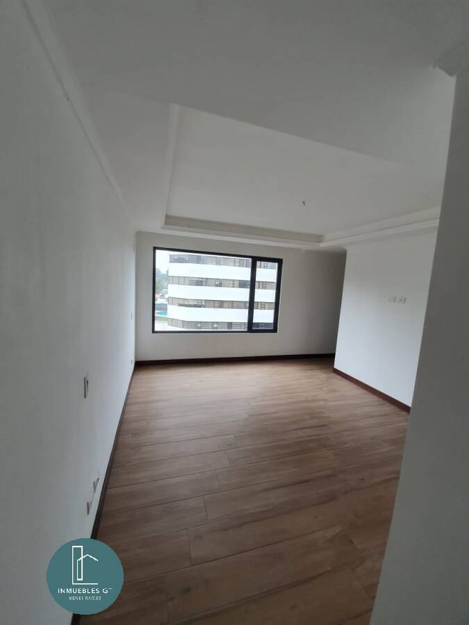 Vendo Apartamento en Edificio Ikonia zona 14 - Miniatura 10