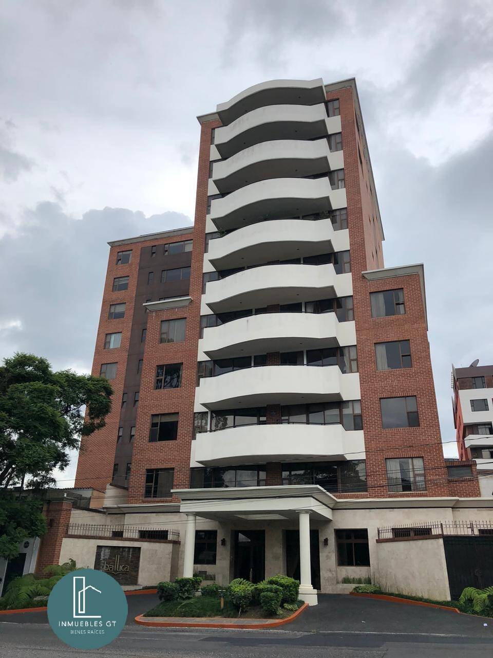 ALQUILO Apartamento en zona 14 Edificio Baltica en excelente ubicación - Miniatura 18