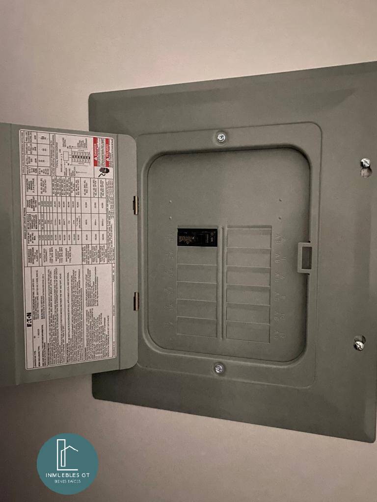 Oficina nueva en VENTA en zona 10 para estrenar - Miniatura 13