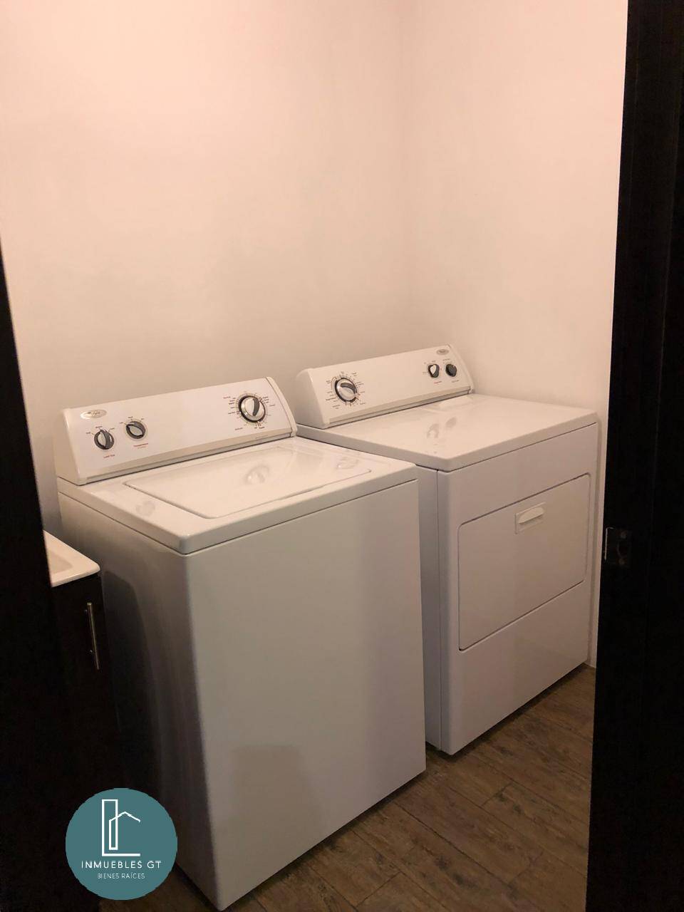 Apartamento en RENTA en zona 15 $950 - Miniatura 15