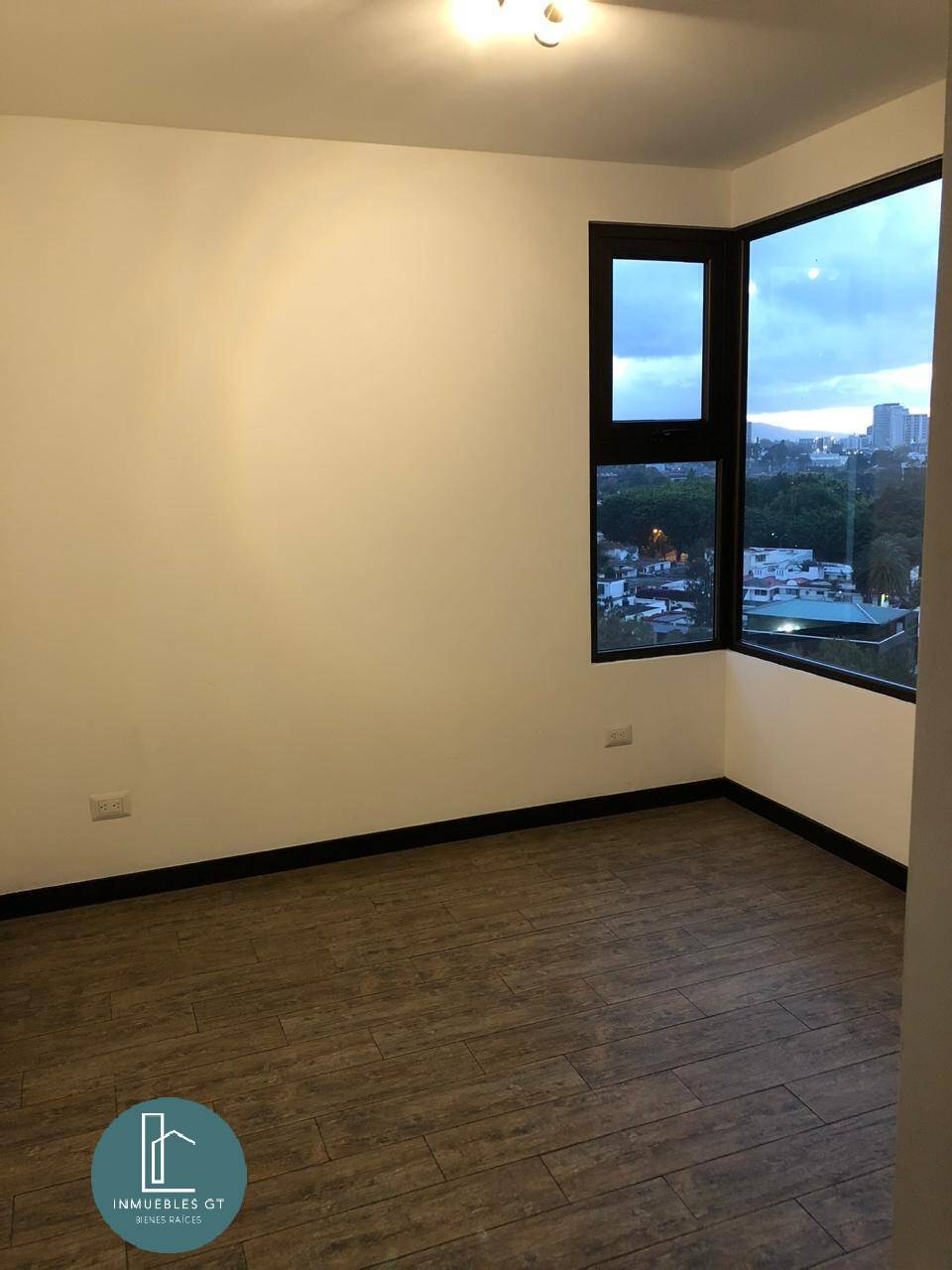 Apartamento en RENTA en zona 15 $950 - Miniatura 7