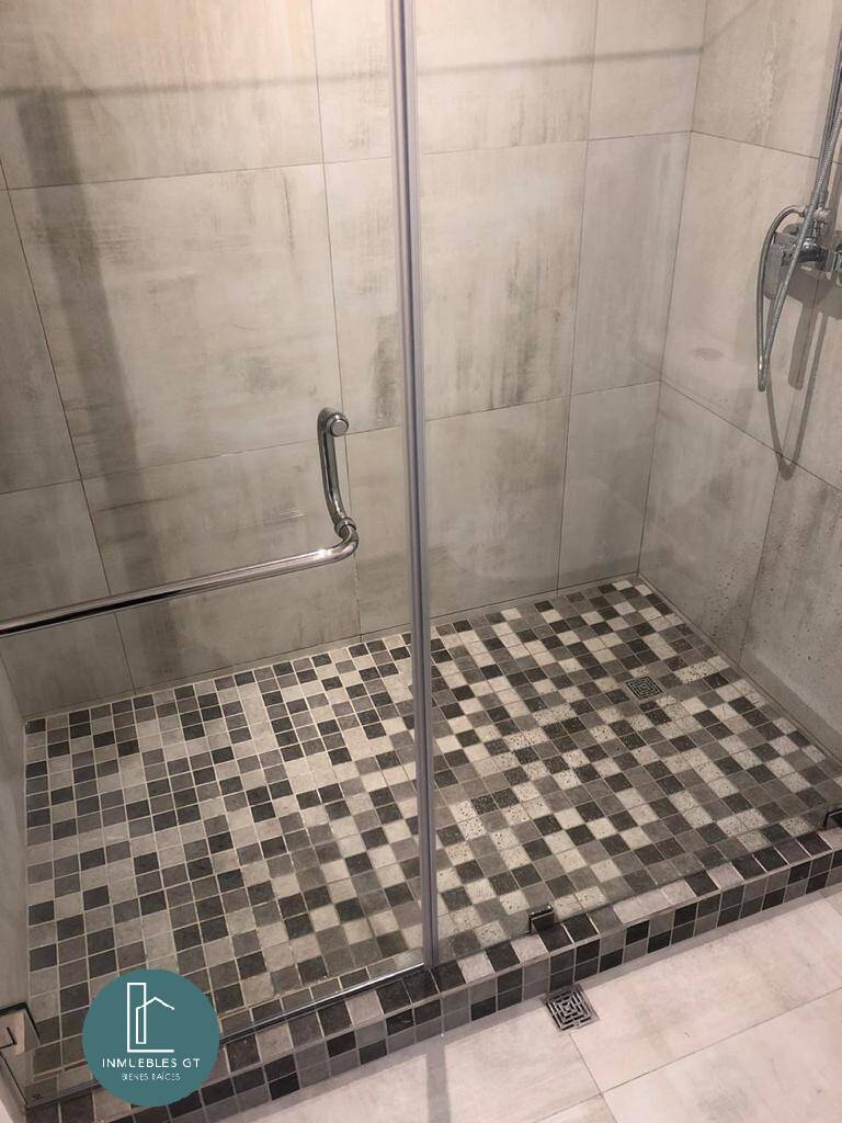 VENDO Apartamento recién remodelado en Vista Hermosa 2 Zona 15 - Miniatura 9