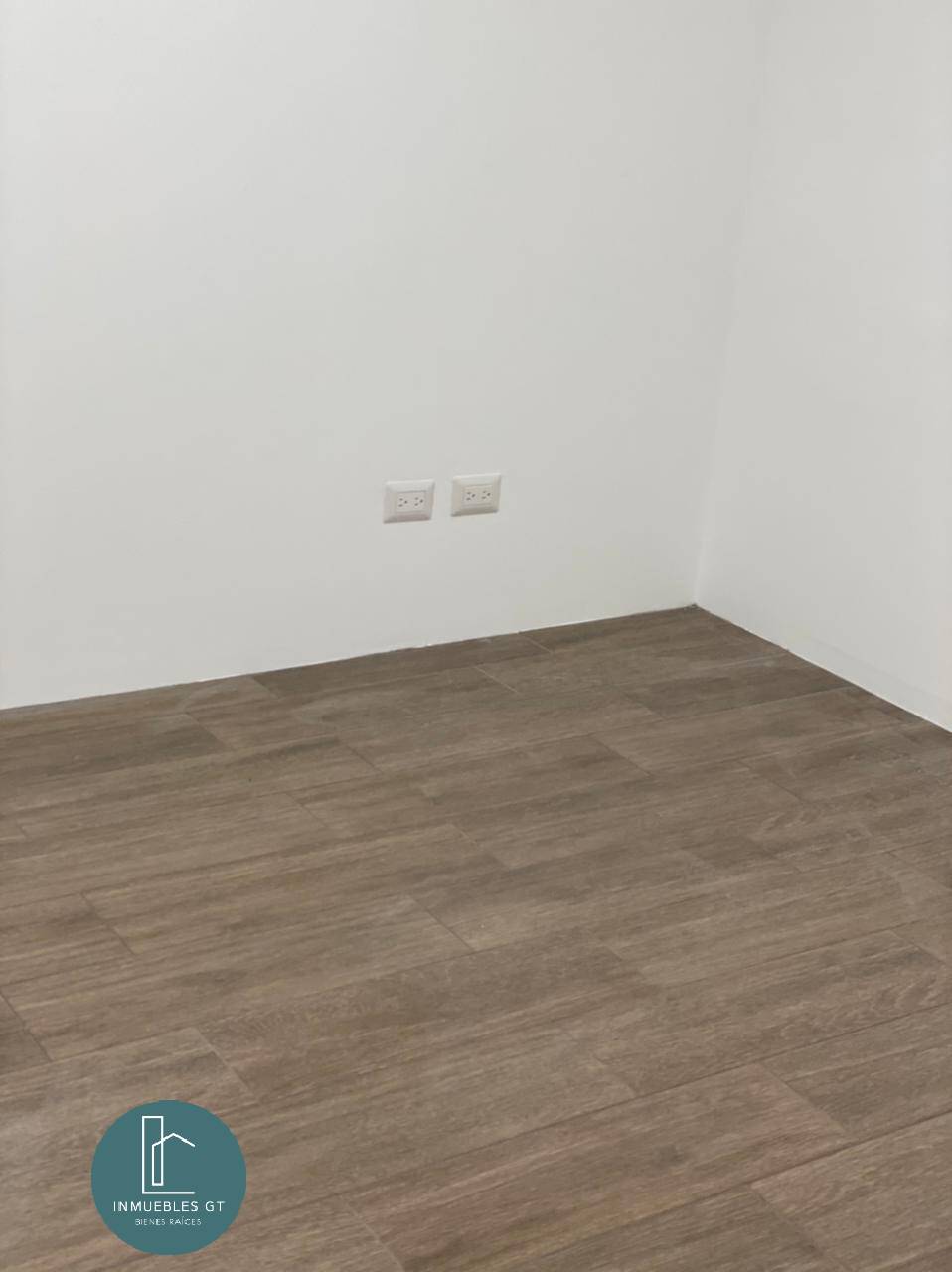Oficina en RENTA en zona 10 - Géminis 10 - Miniatura 8