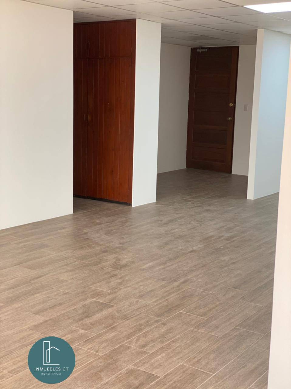 Oficina en RENTA en zona 10 - Géminis 10 - Miniatura 9