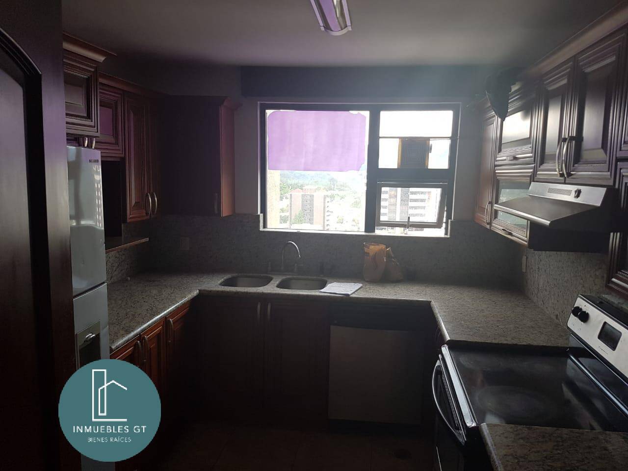 Apartamento en VENTA en zona 14 - Image 2