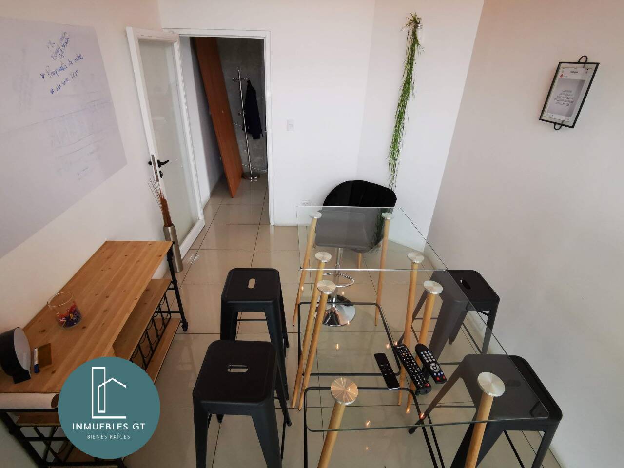 Oficina en RENTA en Edificio Pialé, zona 10 - Miniatura 10