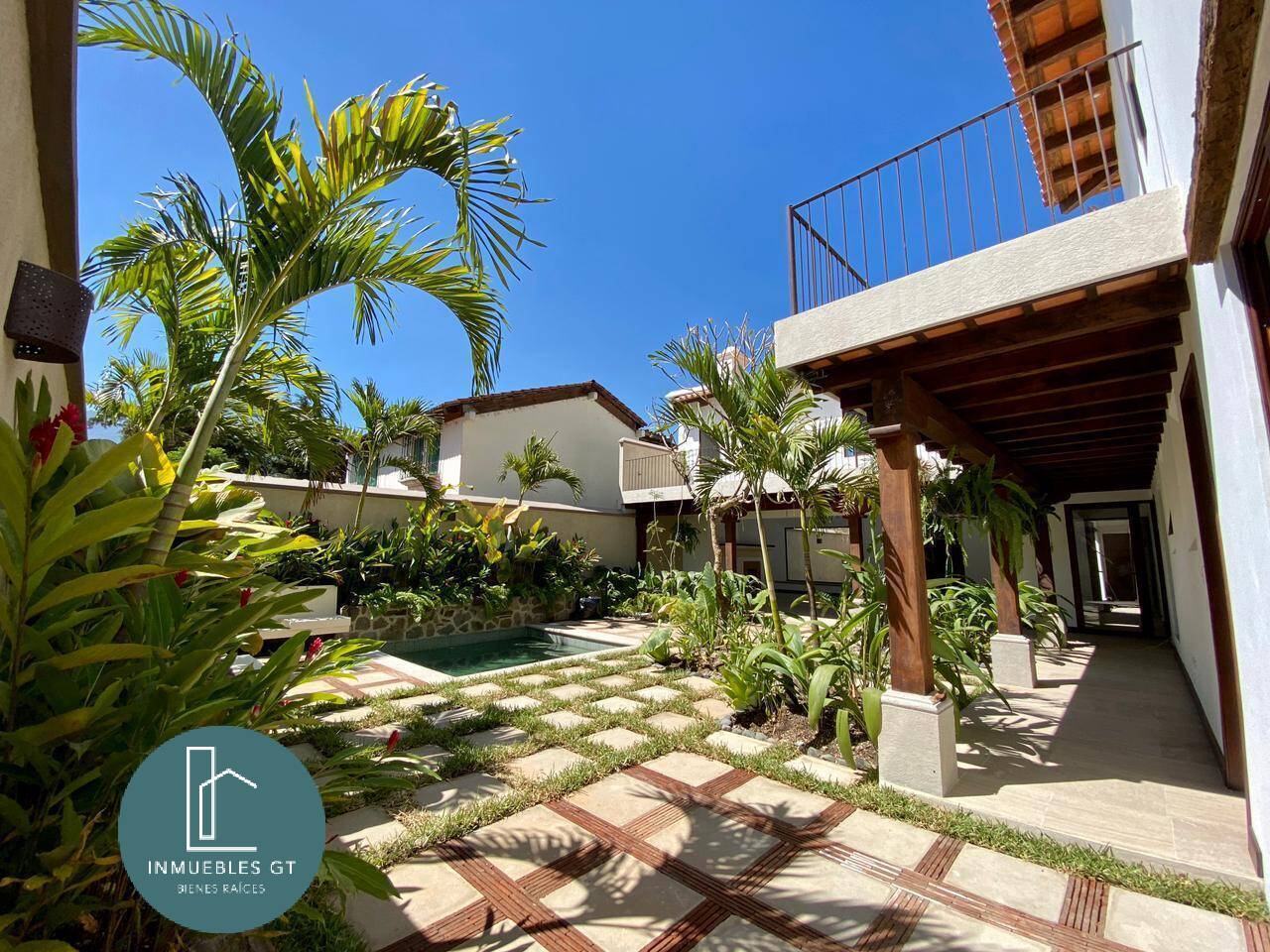 Lujosa casa en VENTA en Antigua Guatemala para ESTRENAR - Image 4